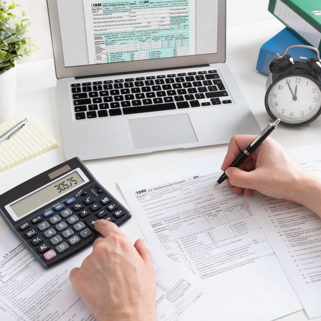 Outsourcing-accounting-Services-in-Dubai